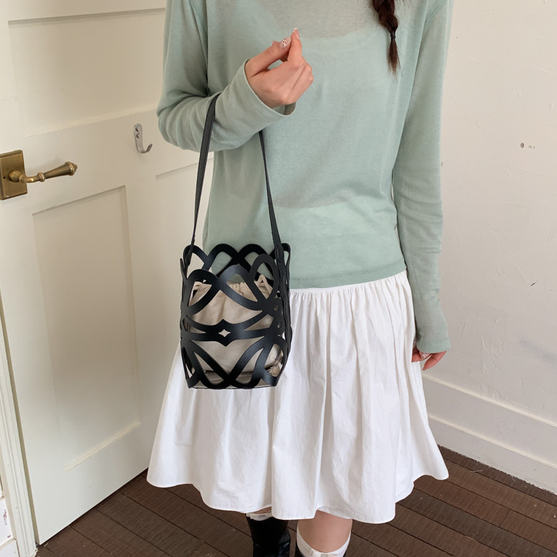 Summer New Hollow Out PU Woven - đánh giá và giá Women Bags Designer Sale